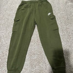 Nike Green Sweatpants Relaxed Fit Elastic Waistband